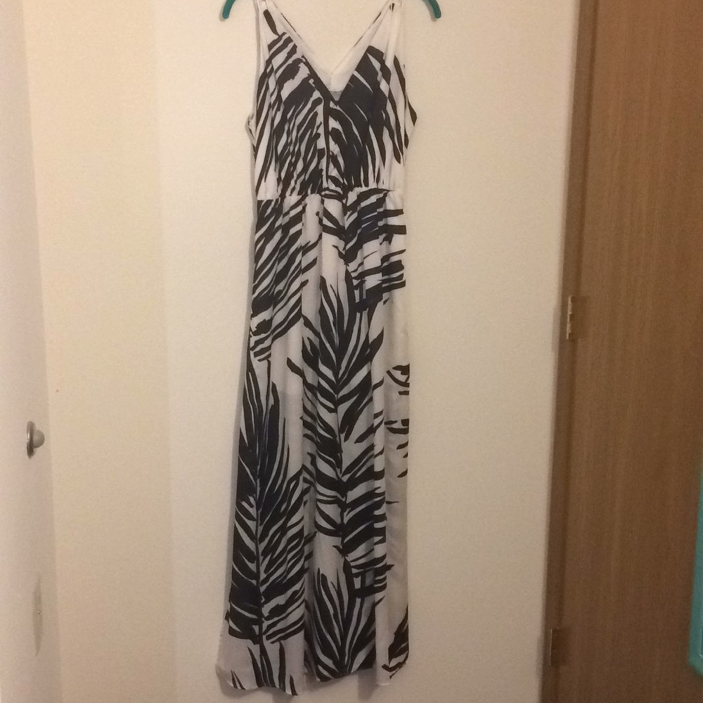 A black and navy blue long casual dress.